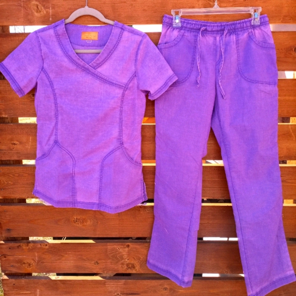 Jeanish scrubs (purple) size XS